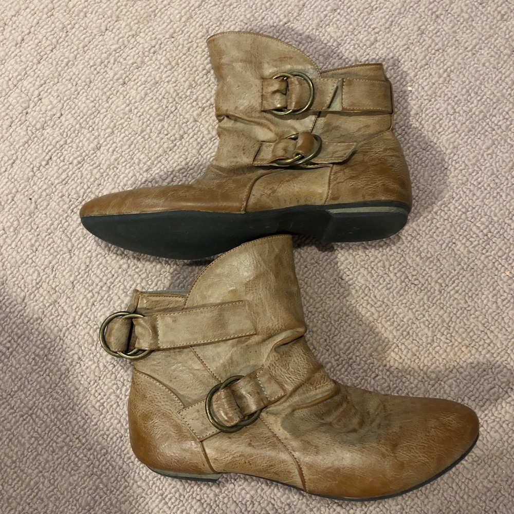 Beige Boots
